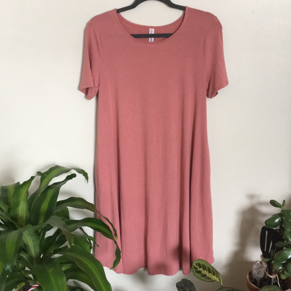 Women’s NWOT T-shirt dress with pockets, sz M